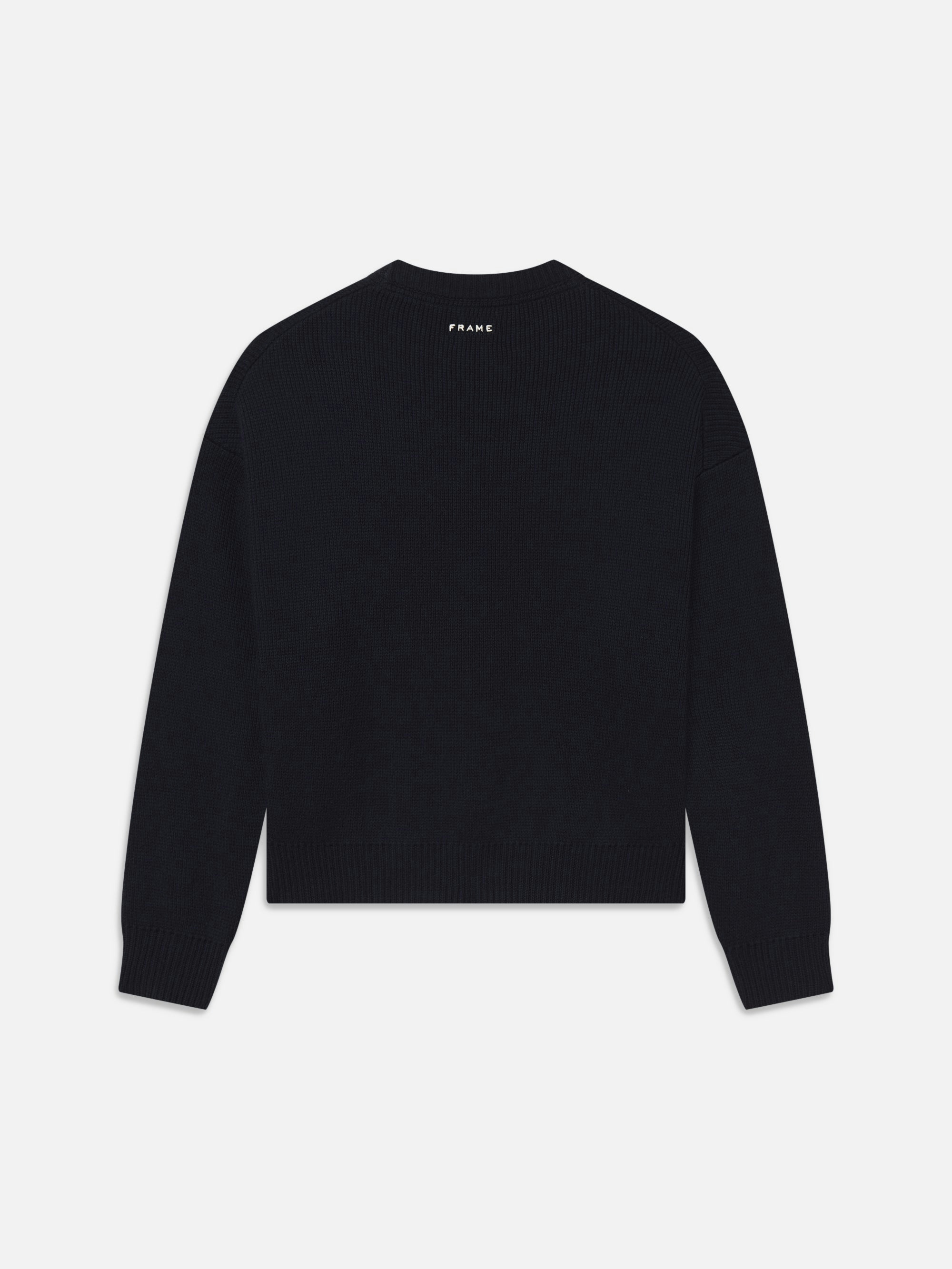 sweater back packshot image alt:fit2